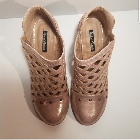 Michael Antonio | Copper Metallic Booties - Picture 2 of 5